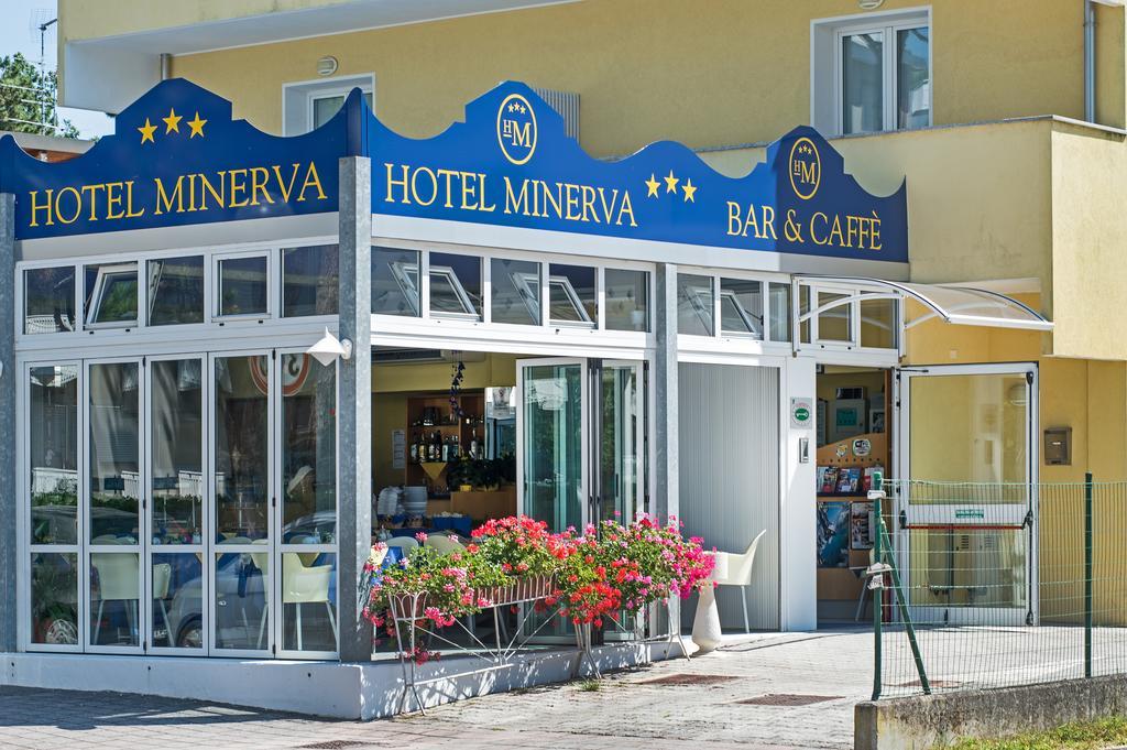 Hotel Minerva Ліньяно-Сабб'ядоро Екстер'єр фото